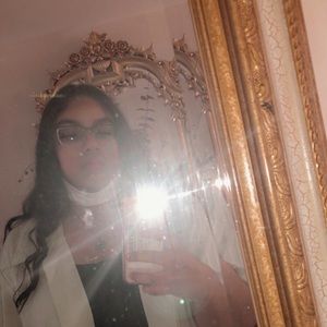 Meet your Posher, Apsara